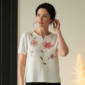 Tanjay Women's Ivory White Short Sleeve Embroidered Sweater Size Large NWOT